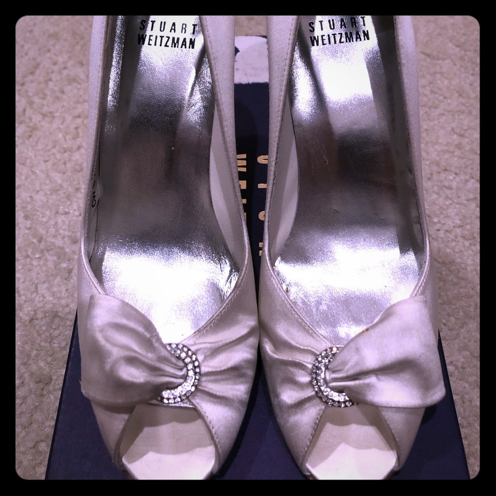 Stuart Weitzman white satin ‘Ring Bling’